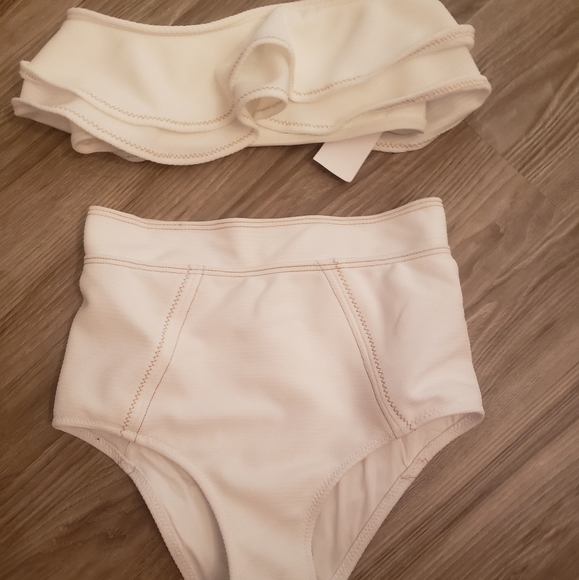 Suboo Kaia Ruffle Bikini Small Top/XS bottom - Picture 10 of 16